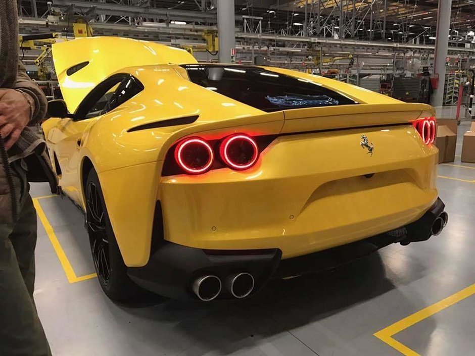 Ferrari 812 Superfast - Poze Reale