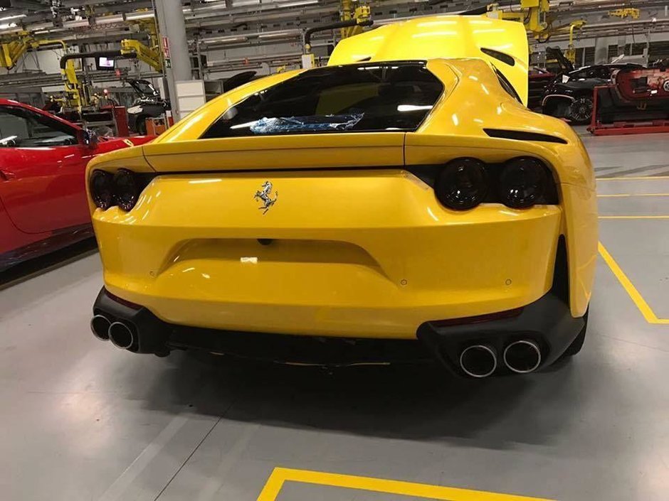 Ferrari 812 Superfast - Poze Reale