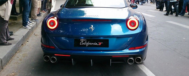 Ferrari California T debarca in Paris. Cum arata supercarul italian in realitate