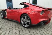 Ferrari F12 lovit de vanzare