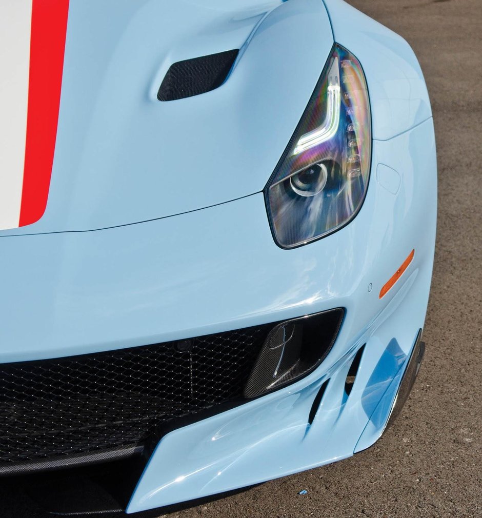 Ferrari F12 TdF "Azzurro La Plata"