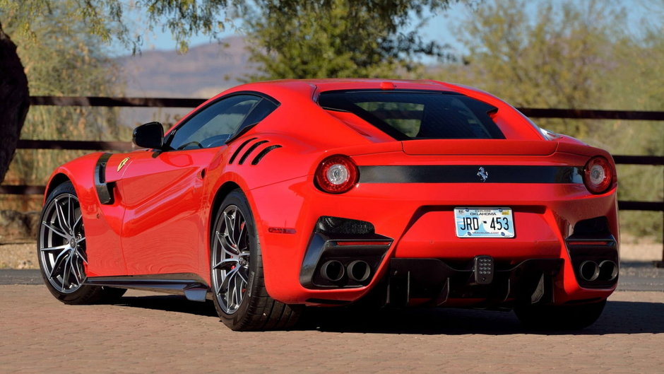 Ferrari F12tdf de vanzare