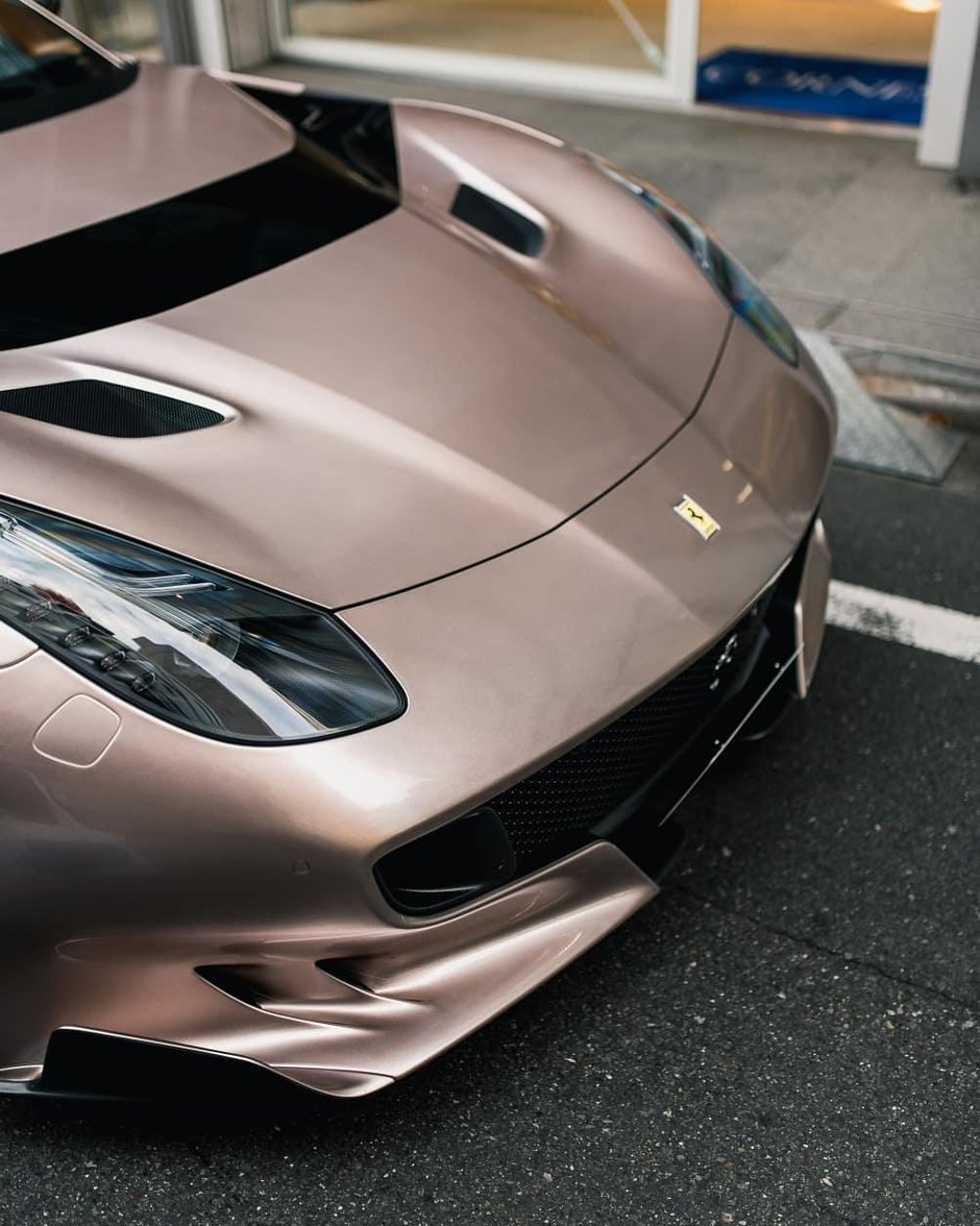 Ferrari F12tdf in Bronzo Masaru