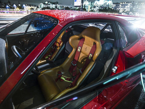 Ferrari F40 cu interior din piele