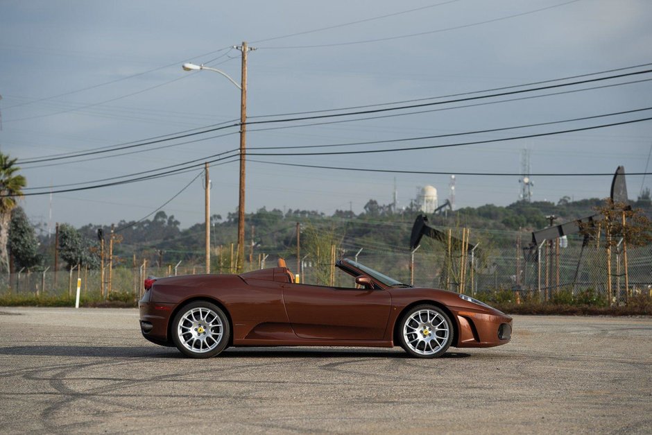 Ferrari F430 Spider in Maronne 1971