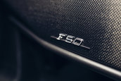 Ferrari F50 cu volan pe dreapta