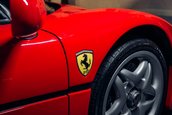 Ferrari F50 cu volan pe dreapta