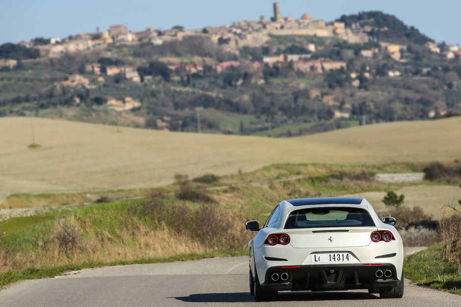 Ferrari GTC4 Lusso T