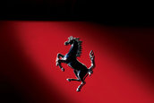 Ferrari - Hibrid si cu tractiune integrala