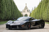 Ferrari LaFerrari in nuanta Nero DS Opaco