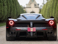 Ferrari LaFerrari in nuanta Nero DS Opaco