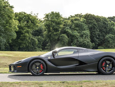 Ferrari LaFerrari in nuanta Nero DS Opaco