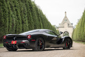 Ferrari LaFerrari in nuanta Nero DS Opaco