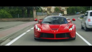 Ferrari LaFerrari revine pe micile ecrane, intr-un nou test pe strada si circuit