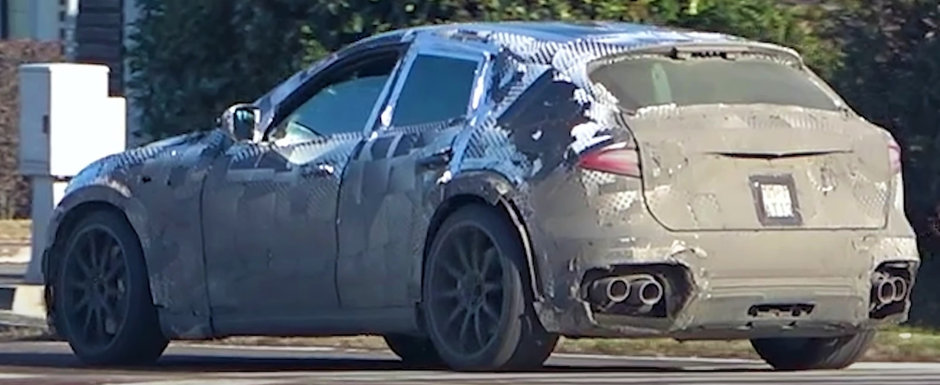 Ferrari nu a glumit cand a spus ca lanseaza un SUV. Noul Purosangue a fost filmat in teste cu o caroserie modificata de Maserati Ferrari nu a glumit cand a spus ca lanseaza un SUV. Noul Purosangue a fost filmat in teste cu o caroserie modificata de Maserati