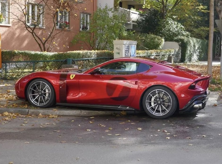 Ferrari Omologata parcat neregulamentar