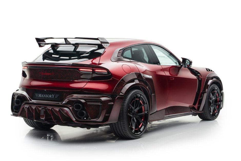 Ferrari Purosangue de la Mansory