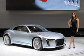 Fetele de la Detroit Auto Show 2010