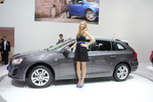 Fetele de la Geneva Motor Show 2012