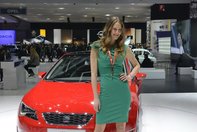 Fetele de la Geneva Motor Show 2013