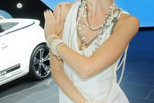 Fetele de la Moscow International Auto Salon 2012