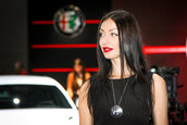 Fetele Salonului Auto International de la Dubai 2015