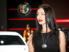 Fetele Salonului Auto International de la Dubai 2015