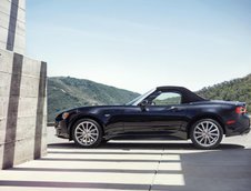 Fiat 124 Spider vs Mazda MX-5