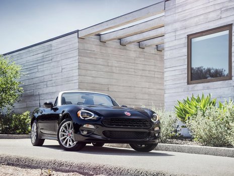 Fiat 124 Spider vs Mazda MX-5