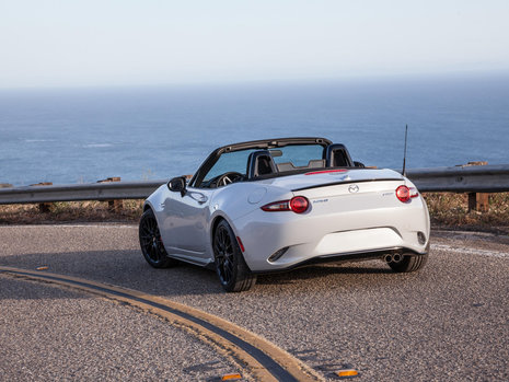 Fiat 124 Spider vs Mazda MX-5