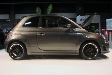 Fiat 500 Electric debuteaza la Salonul Auto de la Los Angeles Fiat 500 Electric debuteaza la Salonul Auto de la Los Angeles