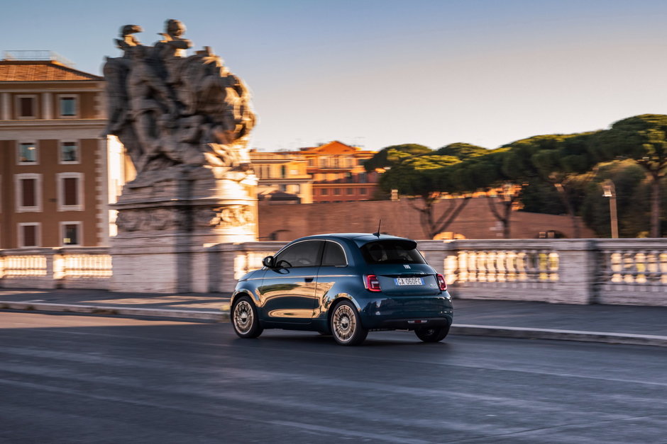 Fiat 500 electric, hatchback