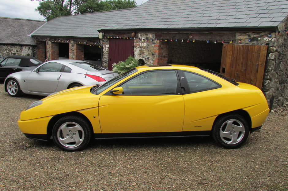 Fiat Coupe cu 1.327 km la bord