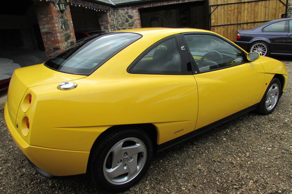 Fiat Coupe cu 1.327 km la bord