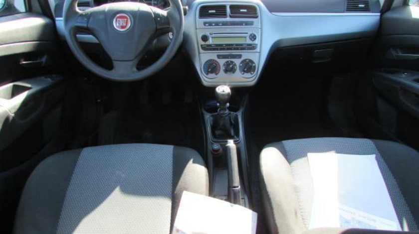 Fiat Punto Grande My Life 1.4 MPI 77 CP Actual 2011
