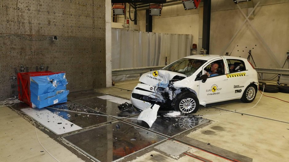 Fiat Punto la Euro NCAP