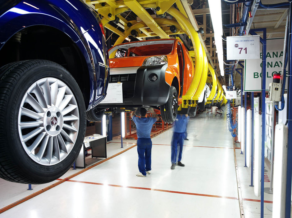 Fiat va produce mai putine masini in 2012. Afla de ce!