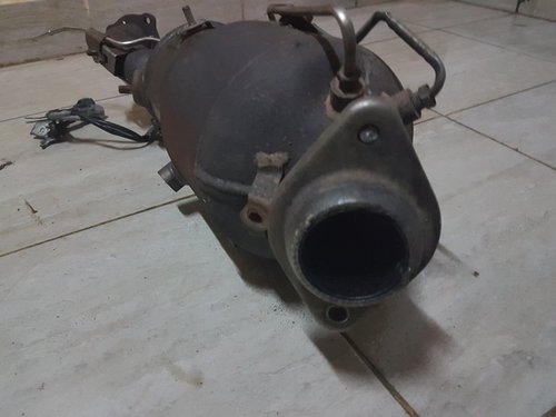 Filtru particule lexus is 220d 2ad-fhv 177 cai