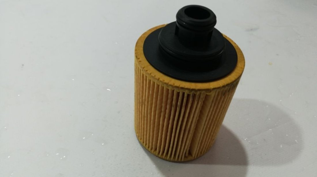 Filtru ulei Opel Astra H 1.3 CDTI An 2004 2005 2006 2007 2008 2009 2010 cod HU712/7X PIESA NOUA MANN FILTER