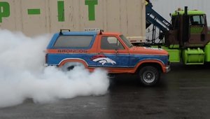 Finala Superbowl 2014 aduce dezastrul: un Ford Bronco a cazut victima colaterala