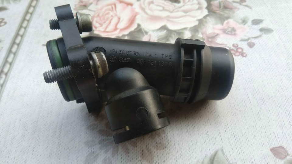 Flanșă Lichid Răcire Cod Original 06F121131C Vw, Audi, Skoda, Seat