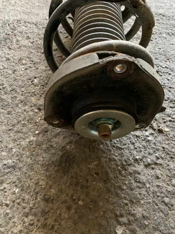 Flansa amortizor fata Volkswagen Jetta 5 [2005 - 2011] Sedan 4-usi 2.0 TDI MT (140 hp) (1K2)