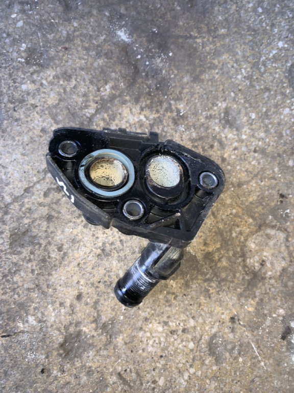 Flansa apa la racitor gaze Renault Clio 2 [1998 - 2005] Hatchback 3-usi 1.5 DCI MT (80 hp) II (BB0/1/2_ CB0/1/2_)