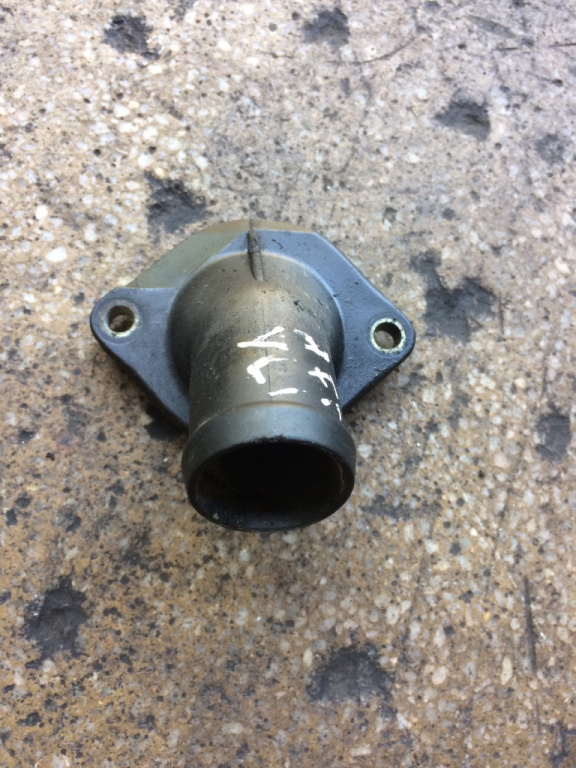 Flansa apa Volkswagen Passat B5 [1996 - 2000] Sedan 4-usi 1.9 TDI MT (110 hp) (3B2)