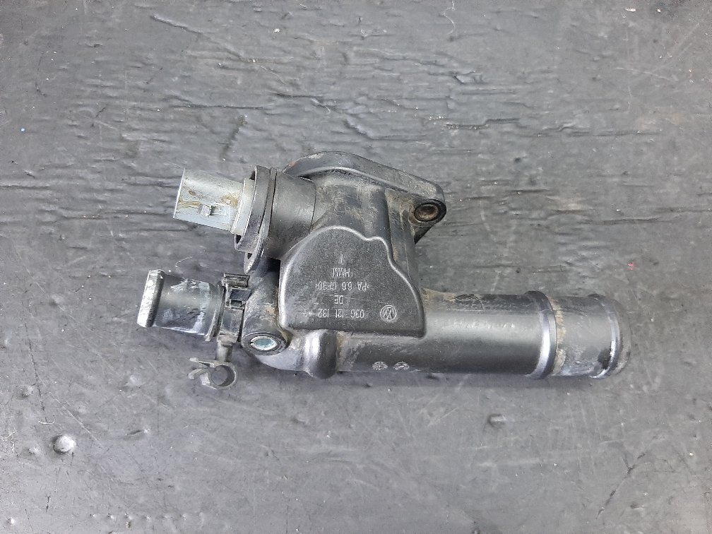 Flansa racire 2.0 tdi bmn audi a3 8p vw passat b6 golf 5 03g121132b