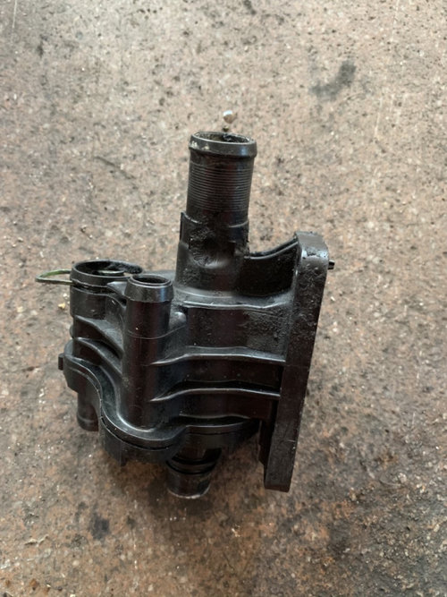 Flansa termostat Ford Focus 2 [2004 - 2008] Hatchback 5-usi 1.6 TDCi MT (109 hp) G8DB, G8DD, G8DA