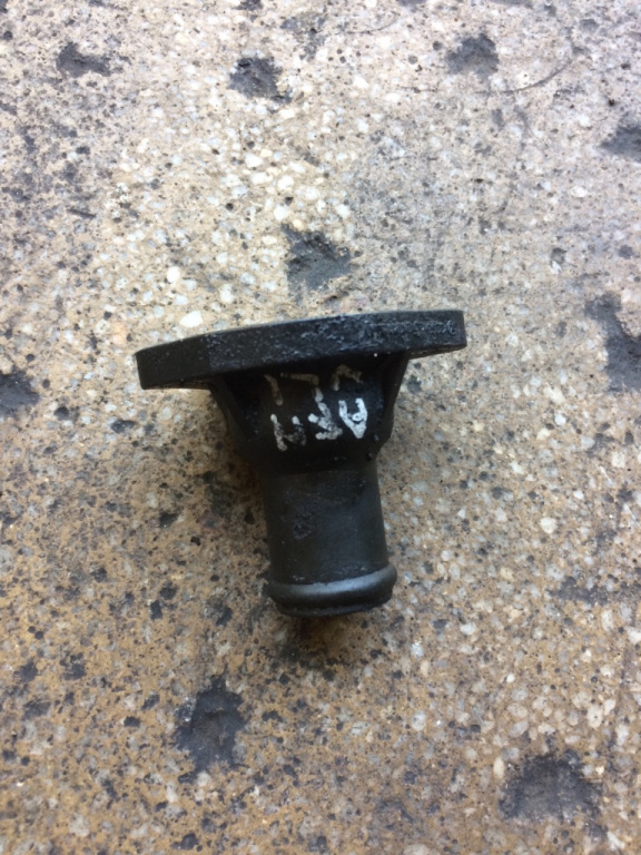 Flansa termostat Volkswagen Passat B5 [1996 - 2000] Sedan 4-usi 1.9 TDI MT (110 hp) (3B2)