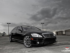 Flying Low: Mercedes S65 AMG & Vossen VF051