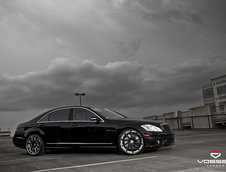 Flying Low: Mercedes S65 AMG & Vossen VF051