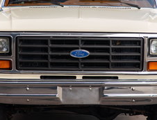 Ford Bronco cu 5.642 de kilometri